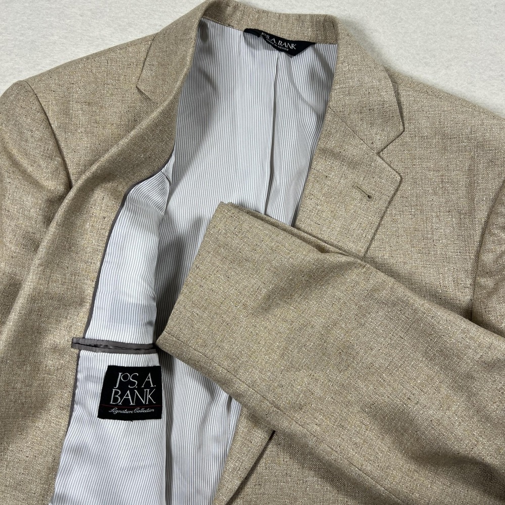 Jos A Bank Signature Collection Men's 42R 100% Silk Blazer‎ Tan Tailored Fit